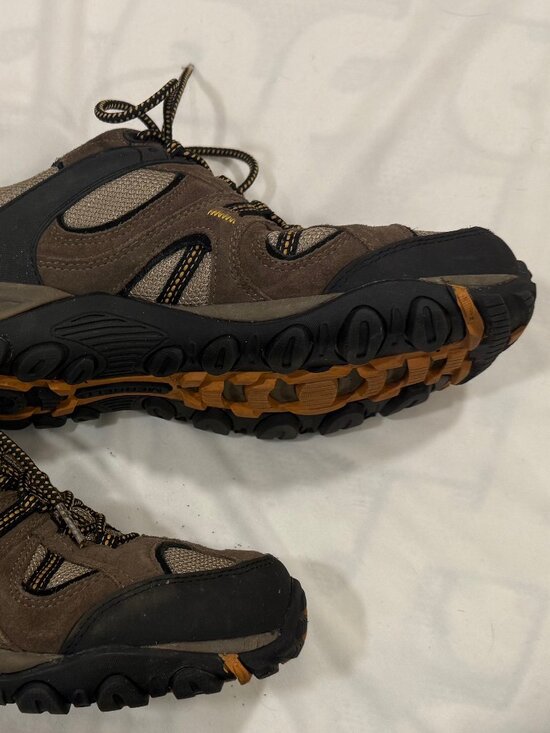 Merrell Yokota Trail Waterproof J085302 Walnut Hiking Mens Shoe Size 9